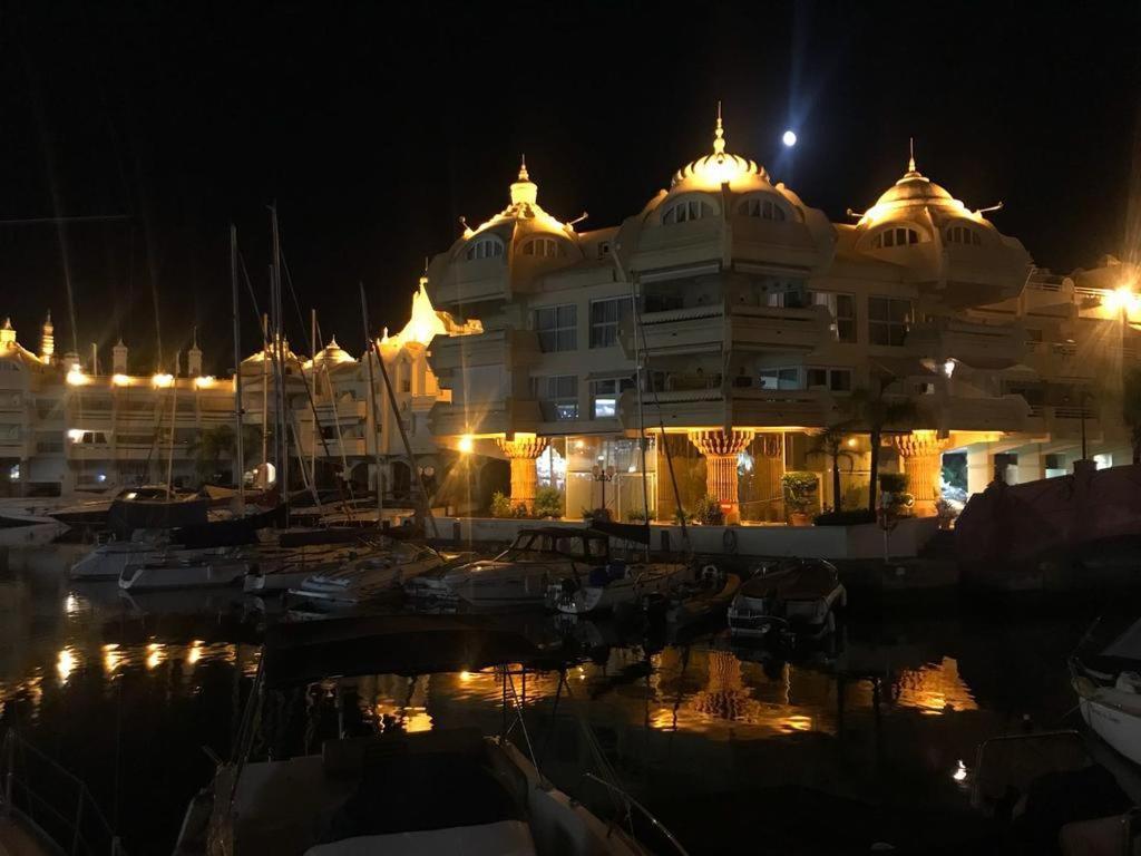 Apartamento Benalmadena Puerto Marina Lejlighed Eksteriør billede